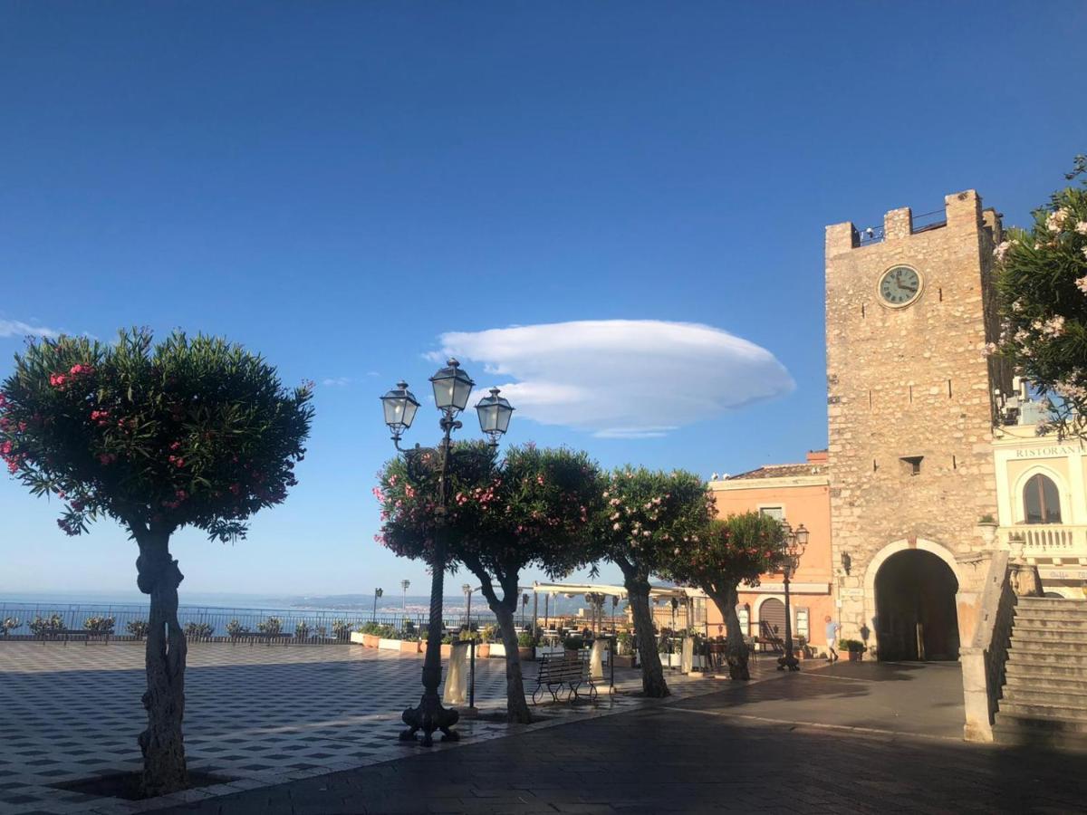 Pina'S Tao Sea Home Taormina Bagian luar foto